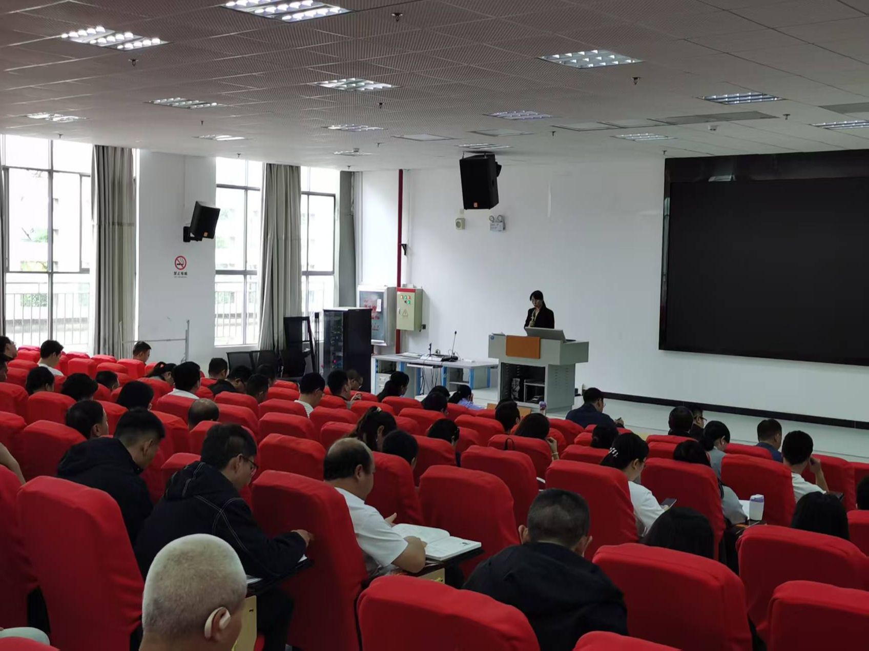 纪检简报（2025第七期）——文山州高级技工学校开展中秋、国庆节前集体廉政谈话